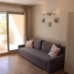 Studio Avec Terrasse Port De Hyeres